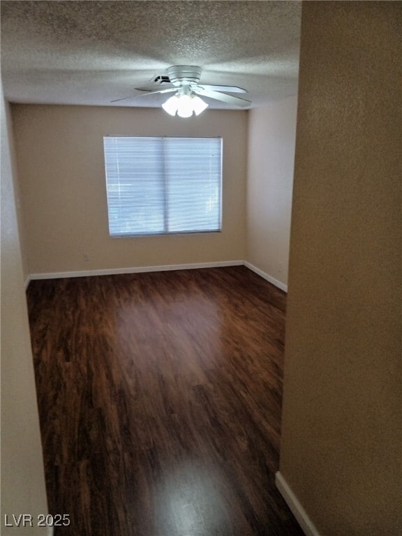 Building Photo - 6749 Oak Valley Dr