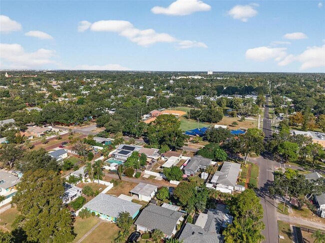 Building Photo - 5410 19th Ave S