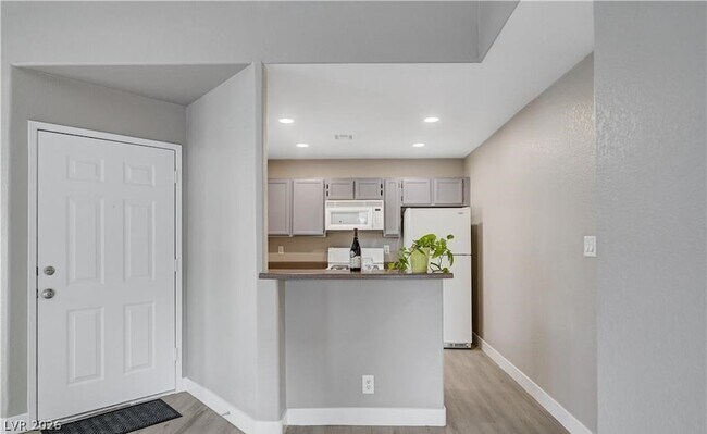 Building Photo - 5074 S Rainbow Blvd