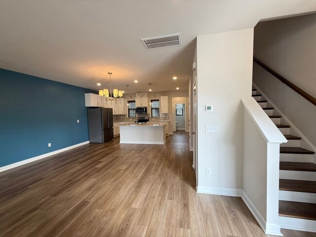 Building Photo - Move In Ready Townhome in Marshview Commons