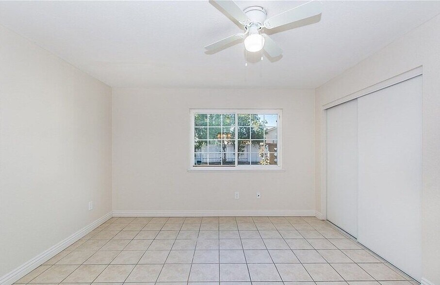 Building Photo - 13739 Sylmar Dr