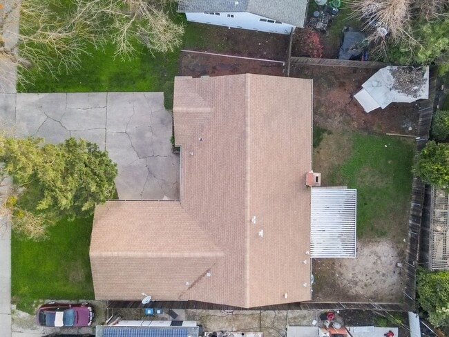 Building Photo - 3 Bedroom 2 Bathroom House For Rent!