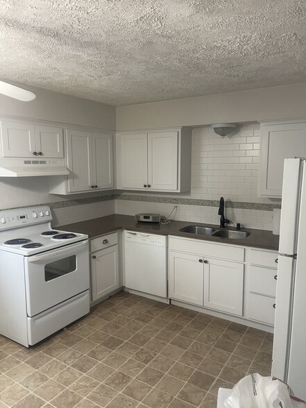 Building Photo - 5603 Estate Rd