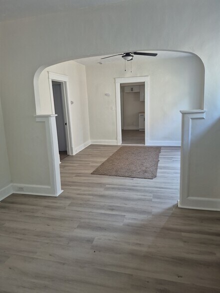 Building Photo - 3449 W 54th St