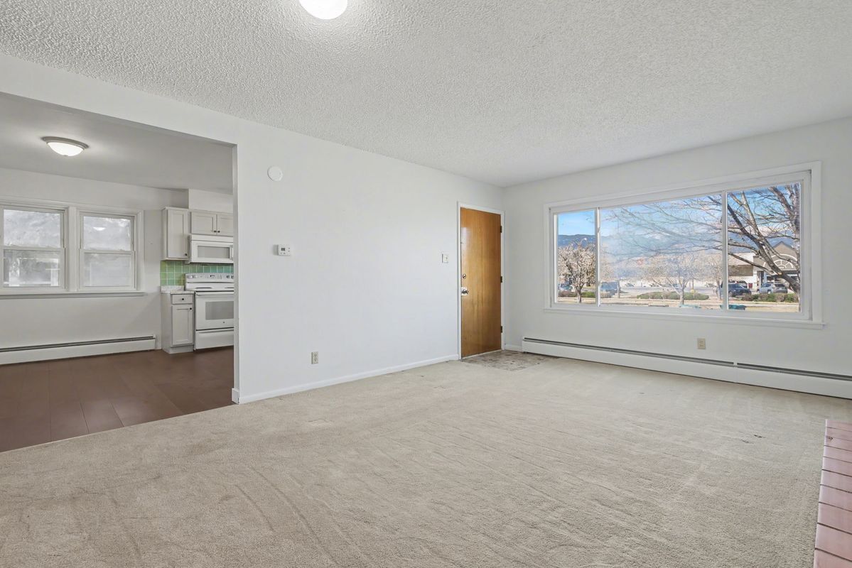 Building Photo - 2215 N Wahsatch Ave