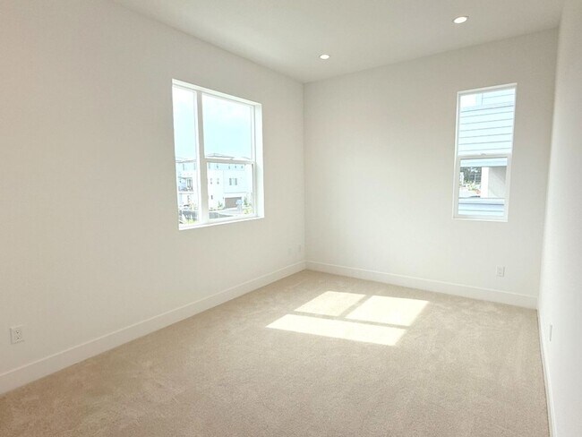 Building Photo - Newly Built ! Be The First To Live Here ! Modern Detached Home In New City Village !