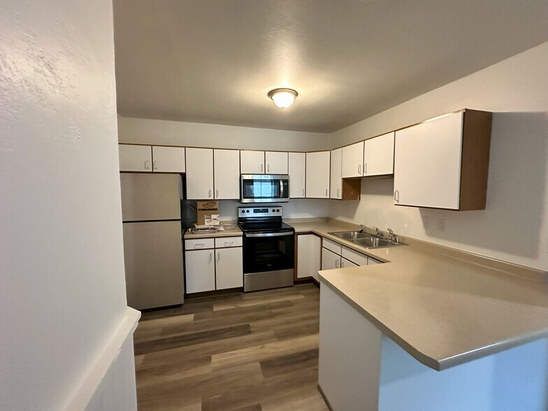 Kitchen - 155 E Wisconsin Ave
