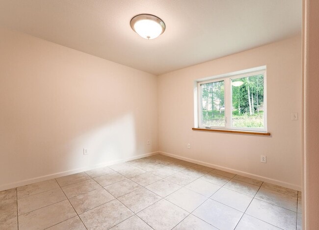 Building Photo - 3 Bed 2.5 Bath Home in the Hills