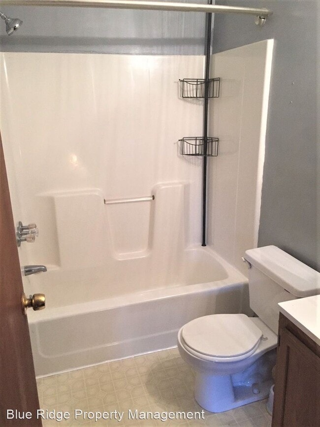 Building Photo - 549 N Holston River Dr