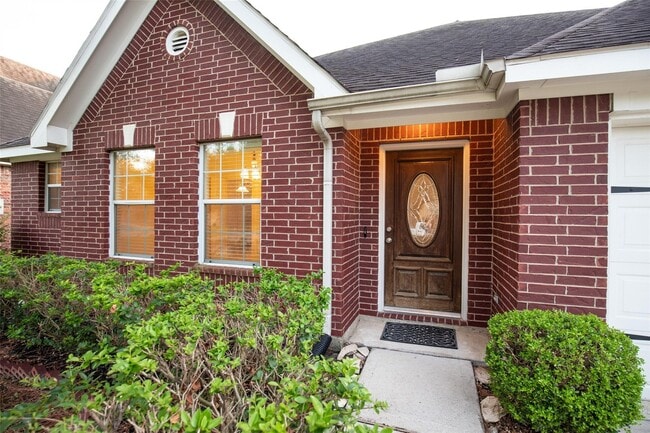 Building Photo - 24519 Red Bluff Tr