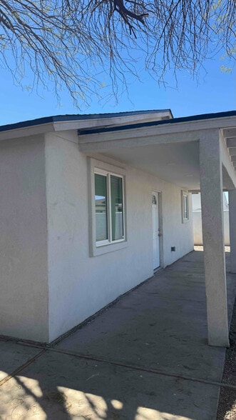 Building Photo - 3837 W Lincoln St