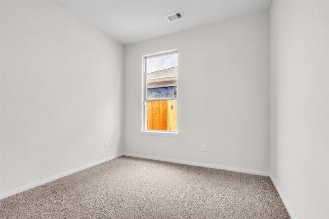 Building Photo - 14211 Grand Hls Dr