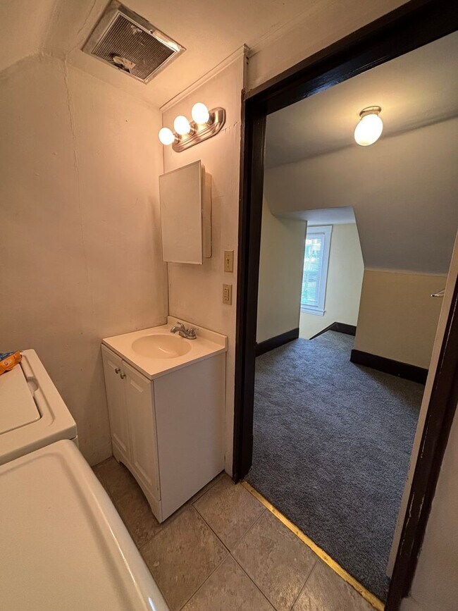 Building Photo - cla1285