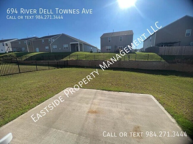 Building Photo - 694 River Dell Townes Ave.