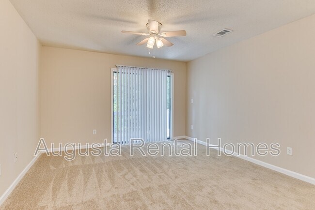 Building Photo - 3510 Woodlake Rd