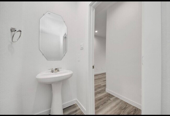 Building Photo - 10310 Penryn Frst Trl