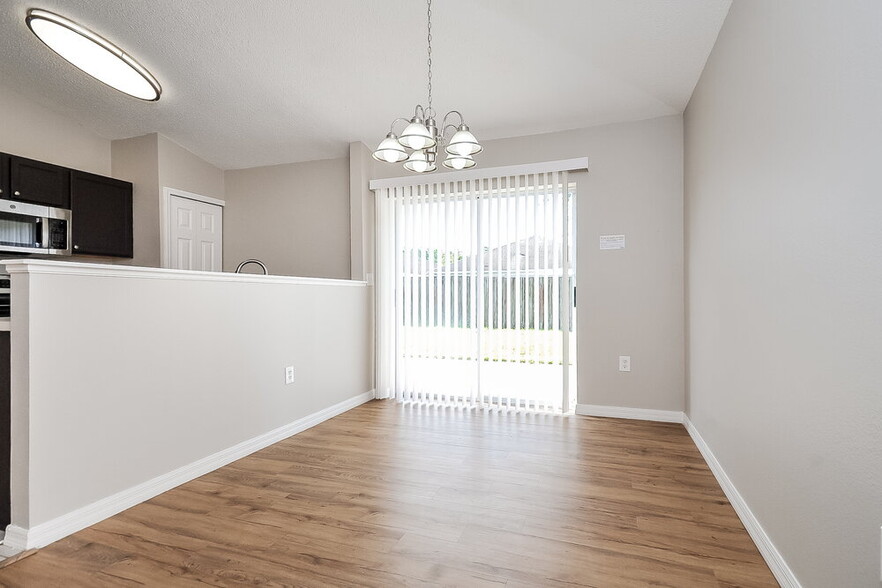 Building Photo - 30250 Rattana Ct