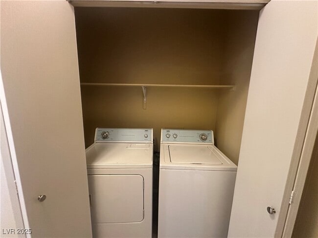 Building Photo - 10524 Jeremy Pointe Ave