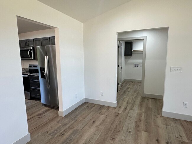 Building Photo - Now Accepting Applications – 4 BED 3 BATH | Summit Pass Subdivision | Waynesville School District