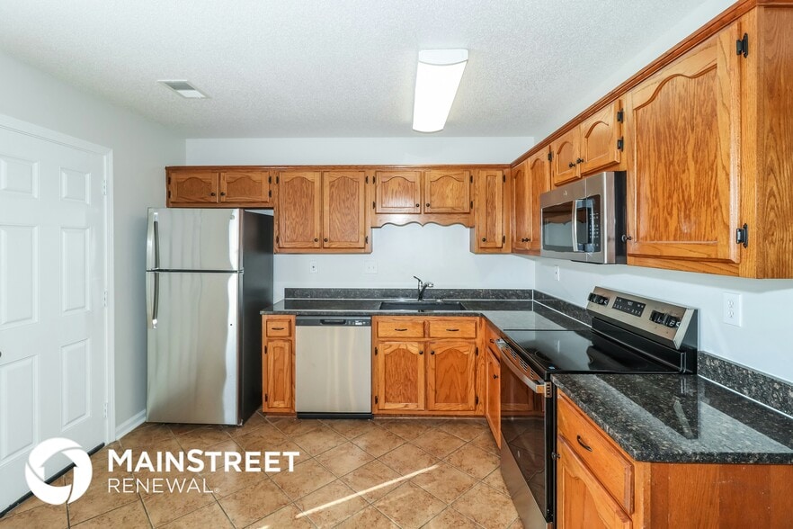 Building Photo - 6213 Magnolia Lakes Dr