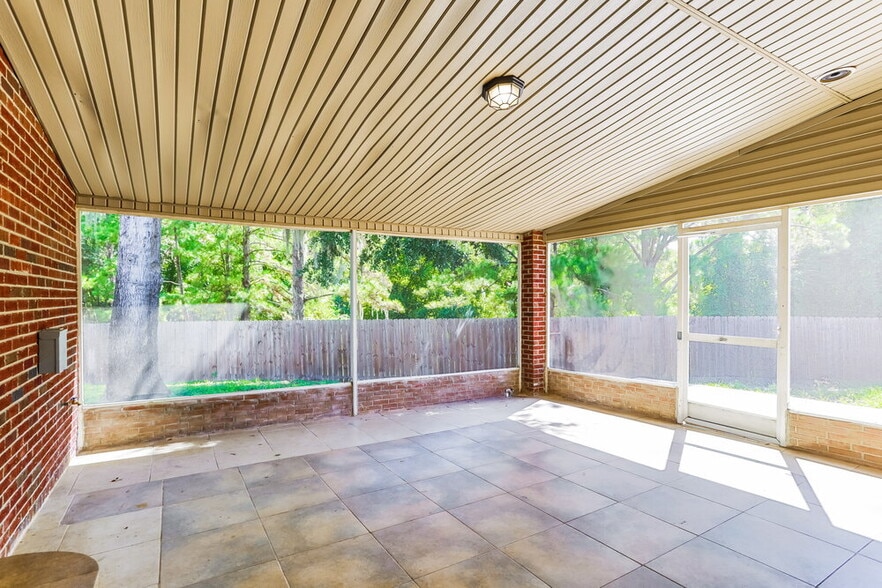 Building Photo - 1224 Summerfield Ct