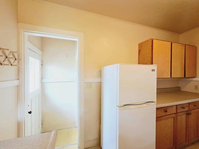 Building Photo - Charming 3 Bedroom, 2 Bath House For Rent!!