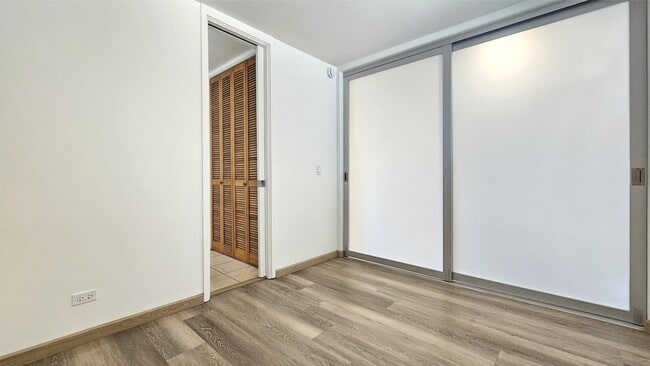 Building Photo - 1676 Ala Moana Blvd