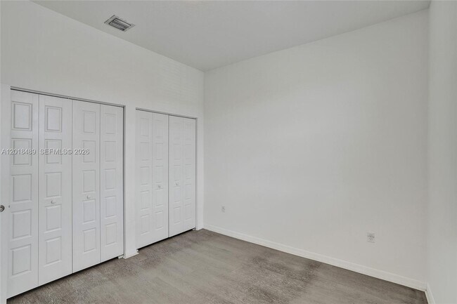 Building Photo - 643 NE 191st Terrace