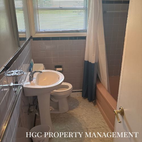 Building Photo - 1400 Lee St