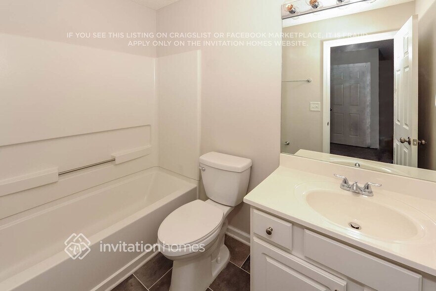 Building Photo - 112 Regent Pl