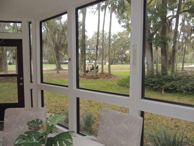 Building Photo - 13 Broadmore Cir