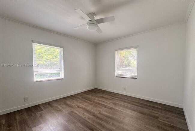 Building Photo - 7635 SW 57th Ave