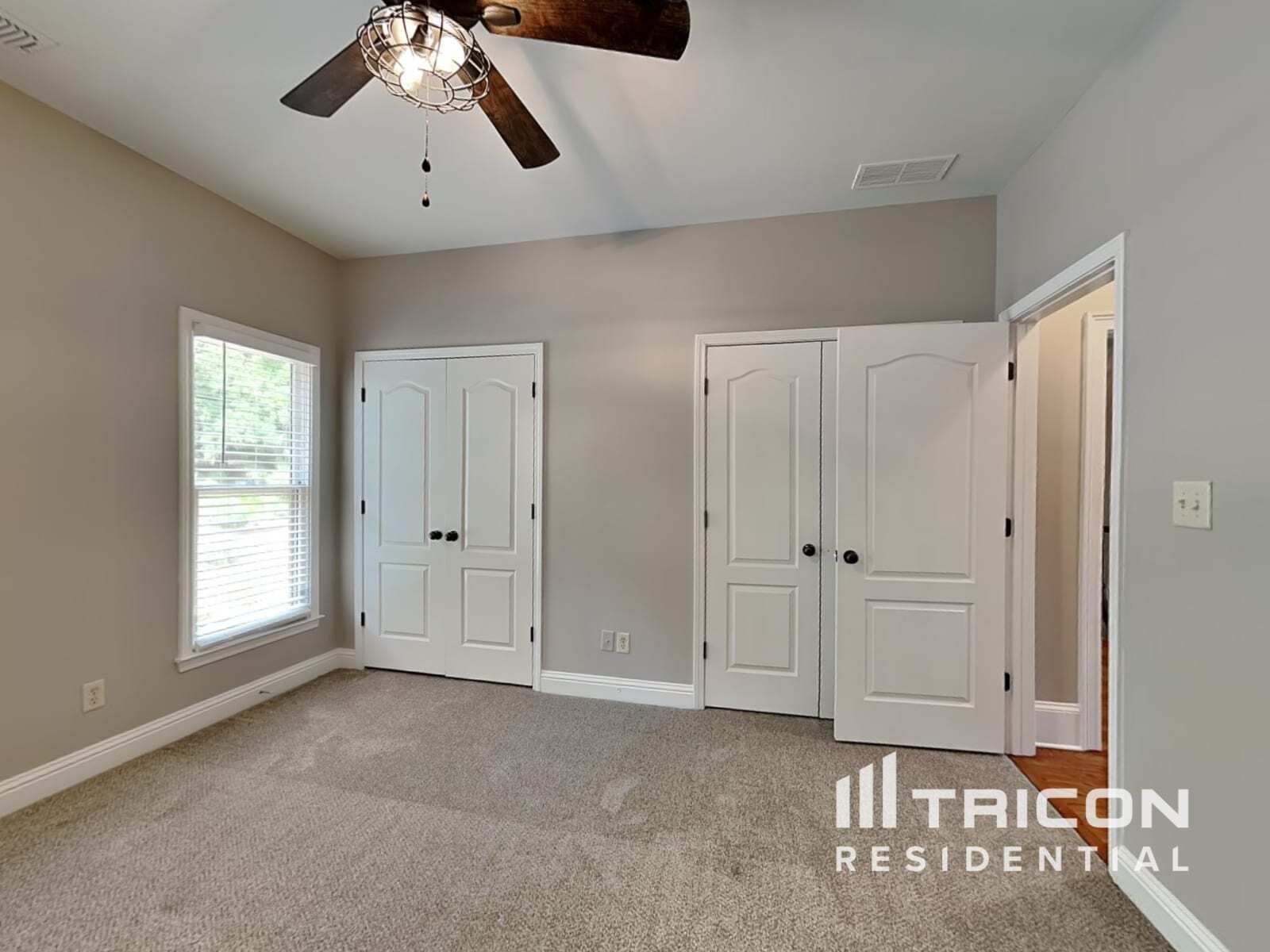 Building Photo - 5840 Cool Springs Dr