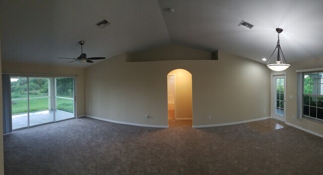 Building Photo - 429 Piper Ave