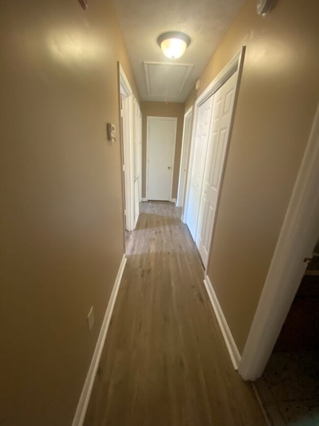Building Photo - 6674 Foxdale Dr
