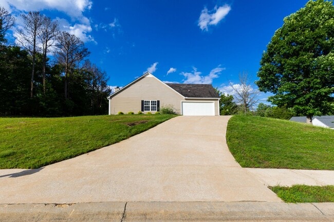 Building Photo - Coming Soon.....Gorgeous 3br 2bath home, beautiful front porch and spacious yard!!