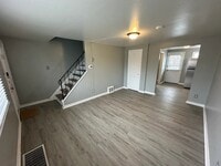Building Photo - 712 Taunton Pl