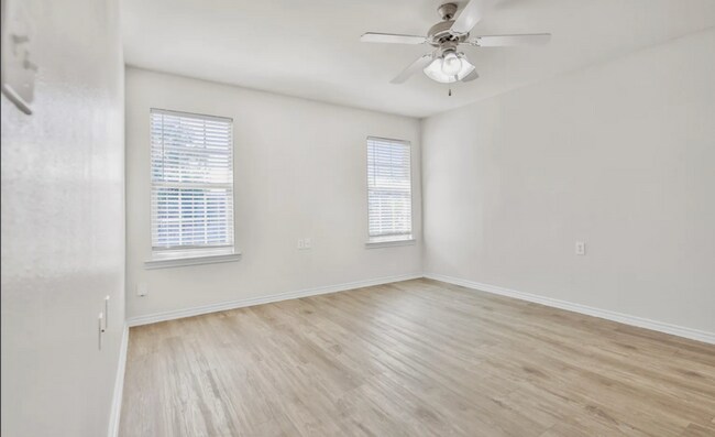 Building Photo - 2117 99th St