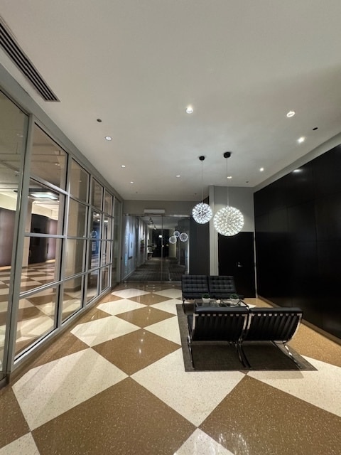 Building Photo - 900 N Kingsbury St