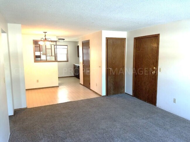 Building Photo - 2 BD - WHEN LOCATION, COMMUNITY AND PRICE MATTER...THIS IS THE PLACE FOR YOU!
