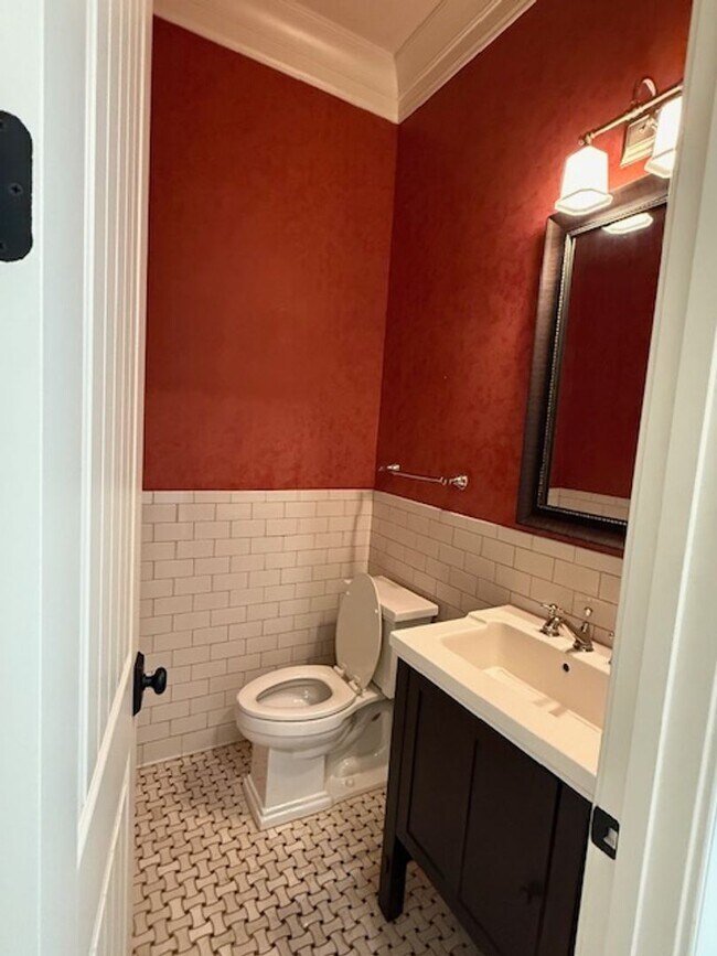 Building Photo - 128 Timber Ln