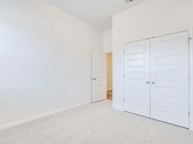 Building Photo - 227 Cathedral Mountain Dr