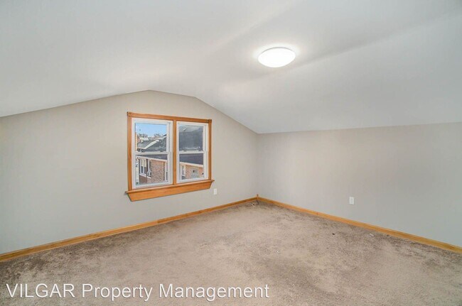 Building Photo - 3 br, 1.5 bath House - 4218 Euclid