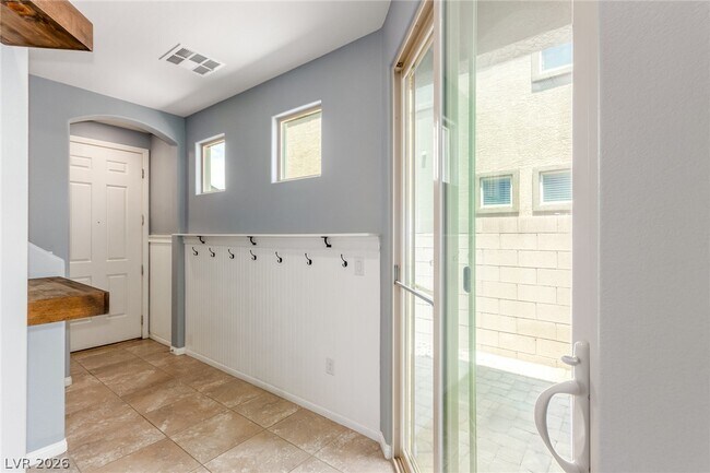 Building Photo - 6644 Seahorse Reef St