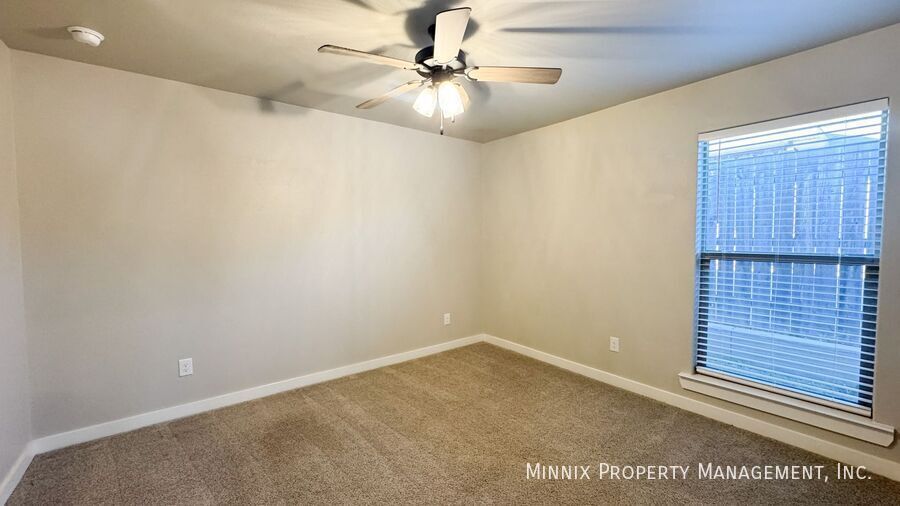 Building Photo - 3407 Bryan Ave