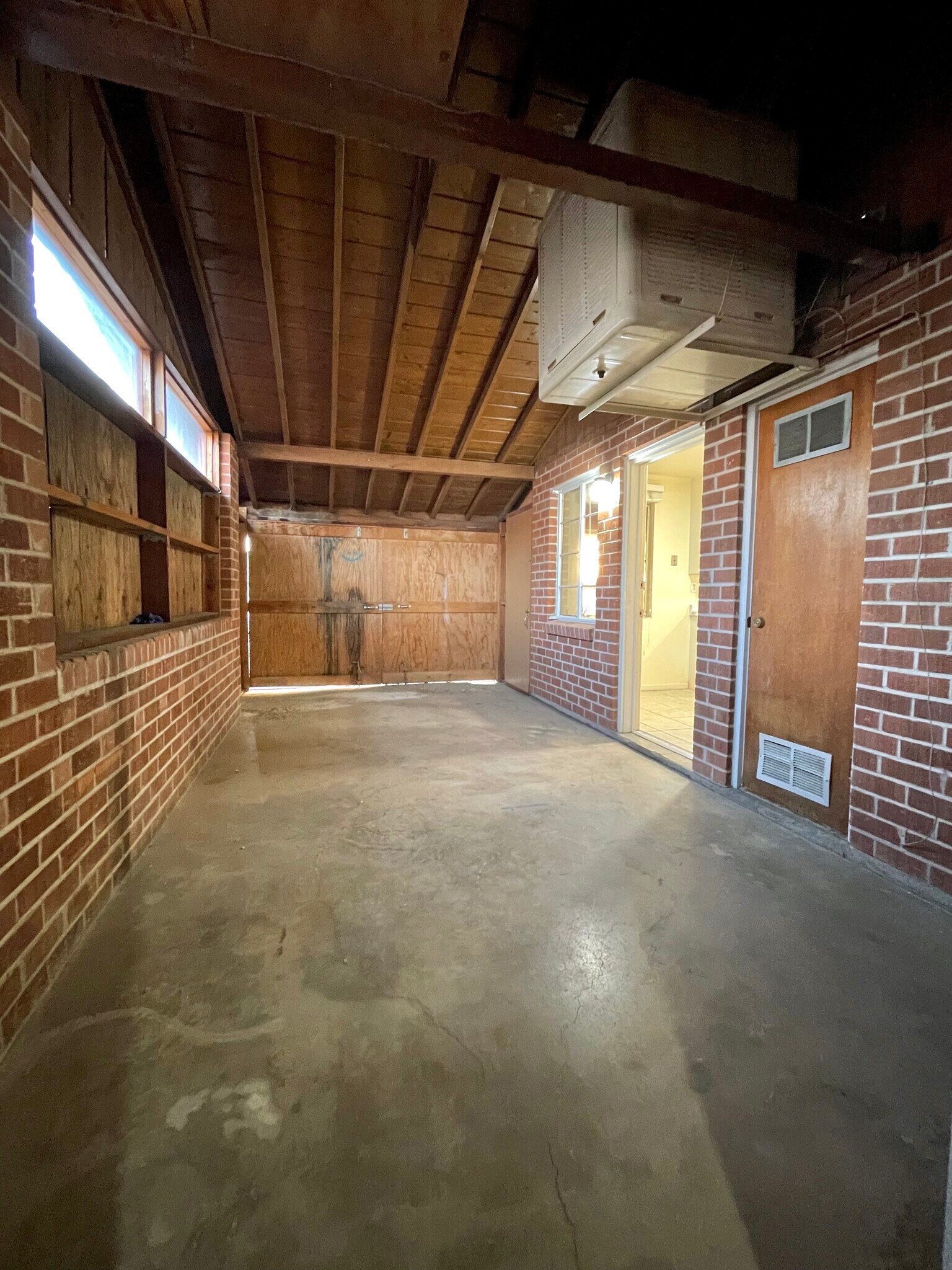 Building Photo - 2308 N Richey Blvd