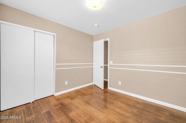 Building Photo - 8544 W Cherry Hills Dr