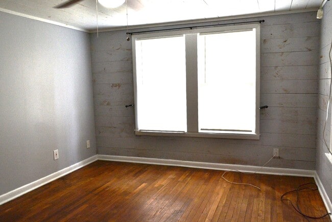 Building Photo - 102 Beauregard St