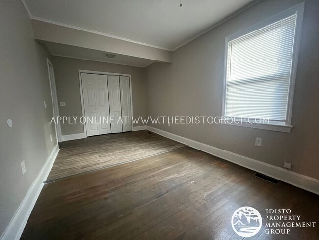 Building Photo - Renovated 3-Bedroom, 2-Bathroom Home with ...