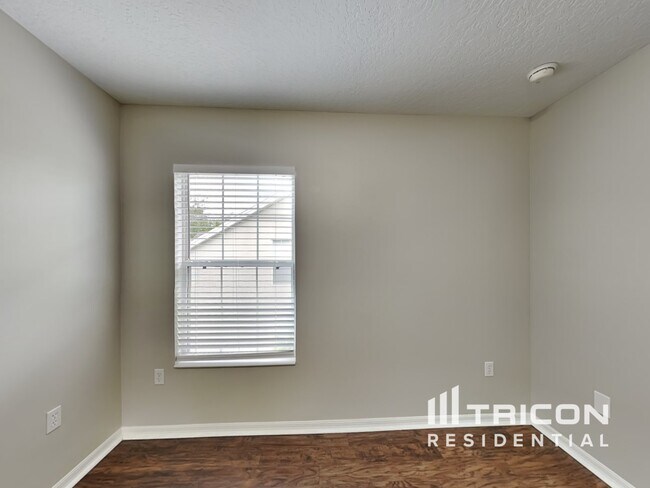 Building Photo - 3542 Oak Brook Ln